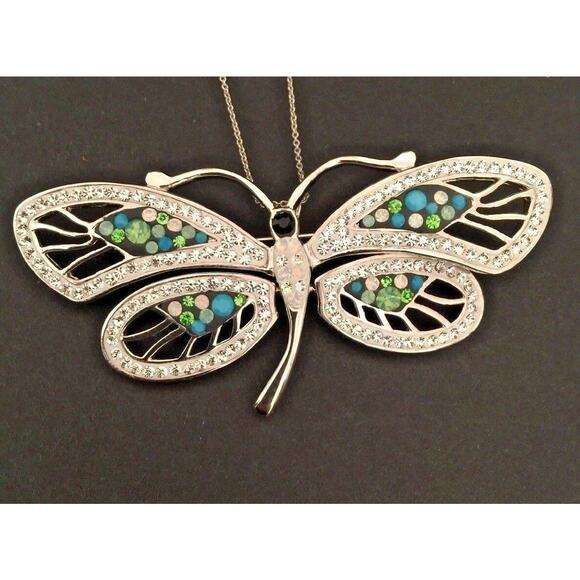 New Silvertone Butterfly Pendant Brooch Necklace on Silvertone Chain 18" - Picture 1 of 8